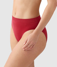 B-Smooth® Seamless Hi-Cut: Regina Red
