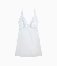 Modern Affair Chemise: White